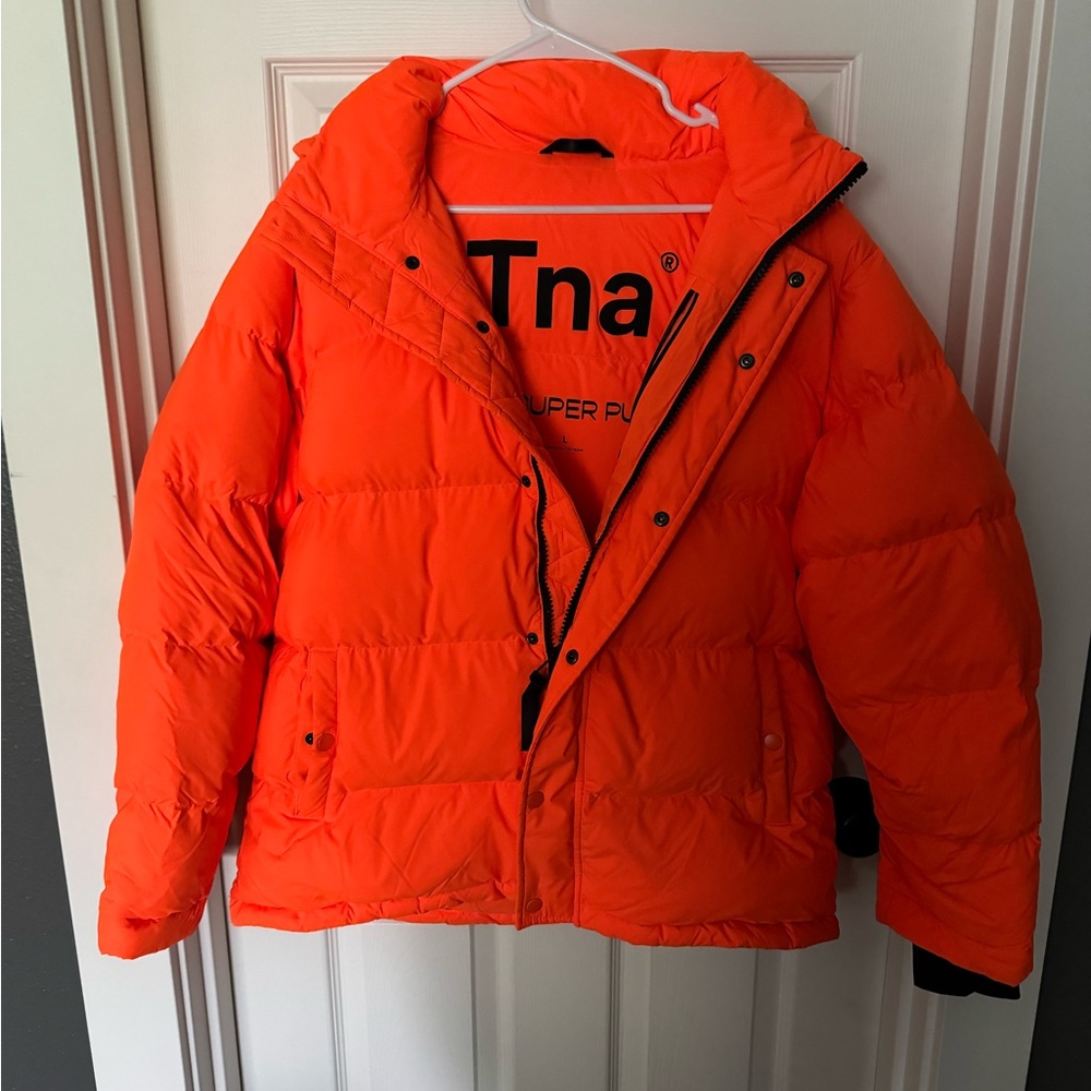 Aritzia Orange Superpuff Jacket !!!
